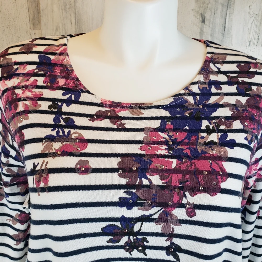 Quacker Factory Striped Floral Women's Top Size 2X - Picture 2 of 8